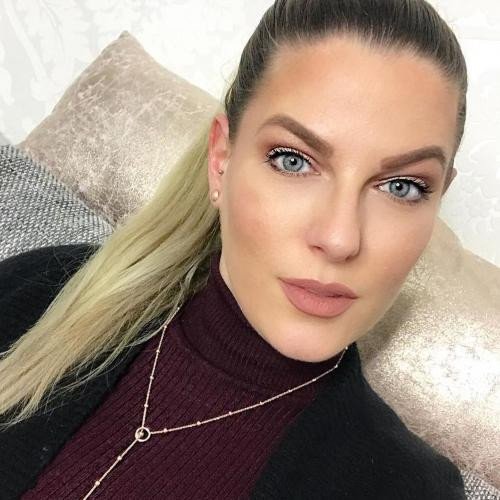 Wie wilt er vanavond een triotje